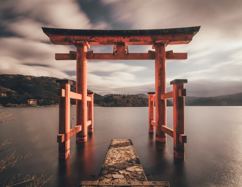 旅館業許可「欠格事由」完全Q&A｜前科・破産・役員の過去が審査に影響するケース